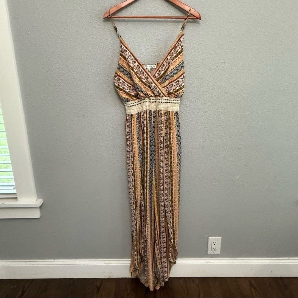 Vine and‎ Valley Jumpsuit Size Large Multicolor Surplice Neck